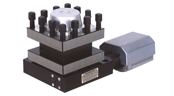 1  立式四工位電動(dòng)刀架